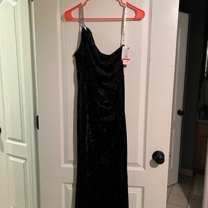 Elegant Black Evening Dress